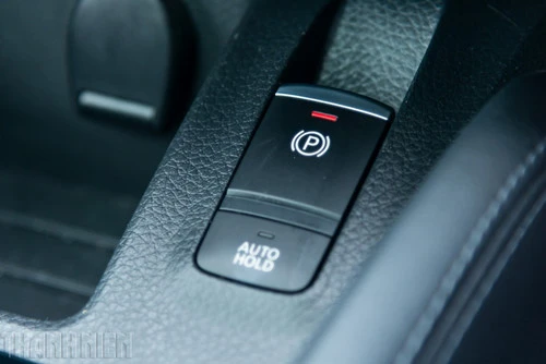 Phanh tay truyền thống trên ô tô đang dần bị ‘khai tử’