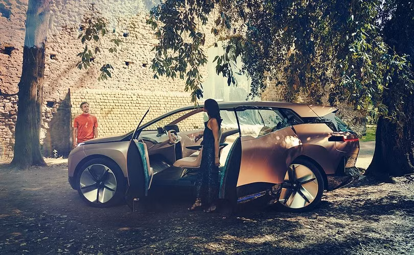 Chính thức ra mắt BMW Vision iNEXT: Nền móng xây dựng tương lai