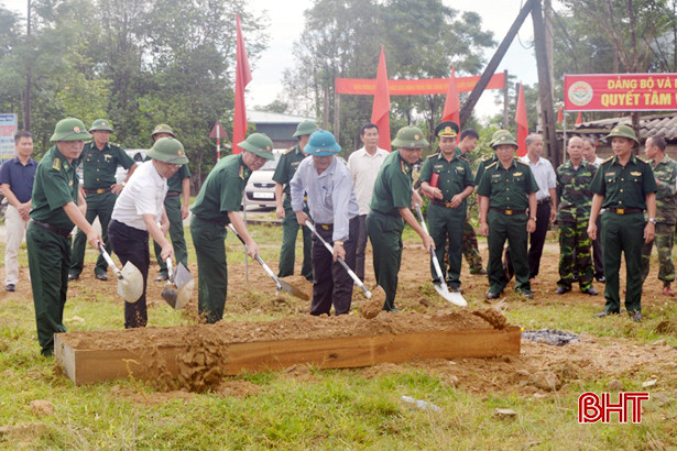 BĐBP Hà Tĩnh hỗ trợ xã Hương Trạch xây dựng nhà văn hóa