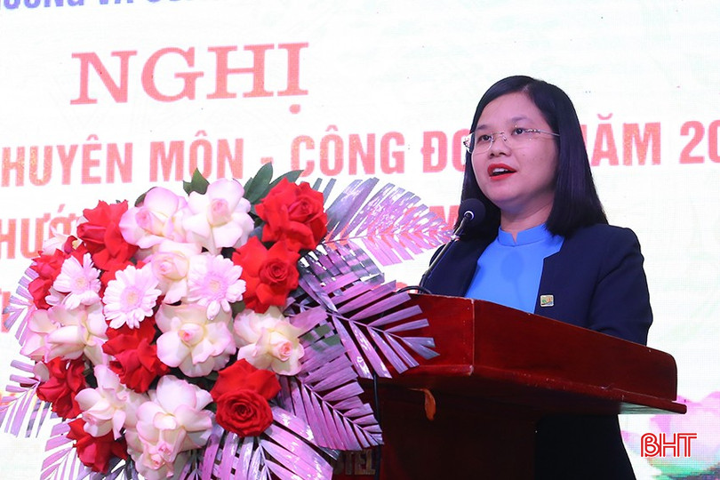 Các đại biểu trình bày tham luận tại hội nghị. bqbht_br_img-0903.jpg