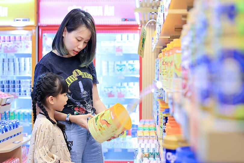 Optimum là dòng sữa đầu tiên tại Việt Nam có chứa 6 HMO – thành phần chiếm đến 58% tổng lượng HMO có trong sữa mẹ (Ảnh: Minh Anh). anh-3b.jpg