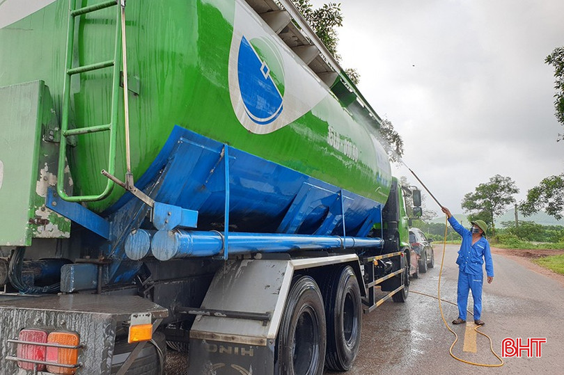 Các địa phương cần tập trung triển khai đồng bộ các giải pháp phòng chống dịch bệnh. z5648804295471_c95aeda80c1797bccf8dbfc1148a82ff.jpg
