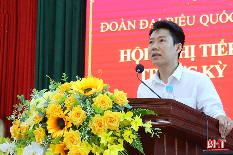 Đại diện Sở Nông nghiệp và Môi trường giải trình một số nội dung thuộc thẩm quyền mà cử tri phản ánh. bqbht_br_img-0243-9145.jpg