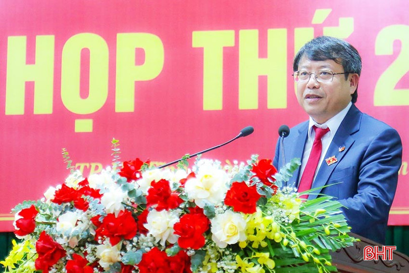 Bí thư Thành ủy - Chủ tịch HĐND thành phố Dương Tất Thắng phát biểu kết luận các nội dung chất vấn và trả lời chất vấn. bqbht_br_anhr-2.jpg