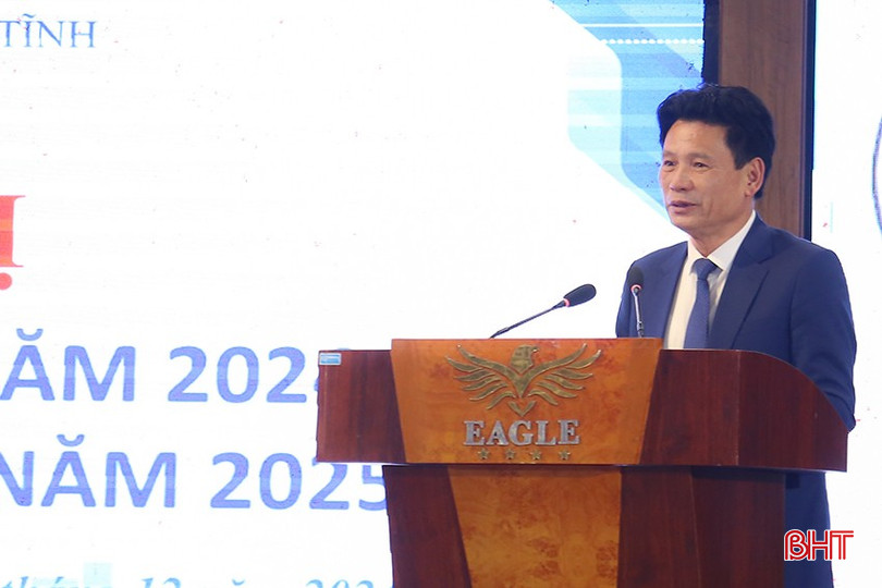 Giám đốc Sở Xây dựng Nguyễn Quốc Hà phát biểu tại hội nghị. bqbht_br_img-9635.jpg
