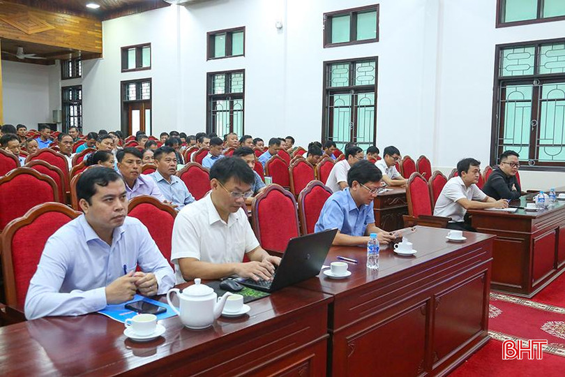 Các đại biểu, học viên tham dự buổi tập huấn về công tác ứng phó, phòng chống thiên tai năm 2024. IMG_9739.jpg