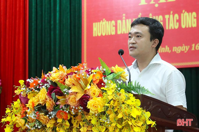Trưởng phòng Phòng, chống thiên tai (Chi cục Thủy lợi tỉnh Hà Tĩnh) Bùi Trường Giang phổ biến quy định về công tác phòng, chống thiên tai cho các học viên. IMG_9749.jpg