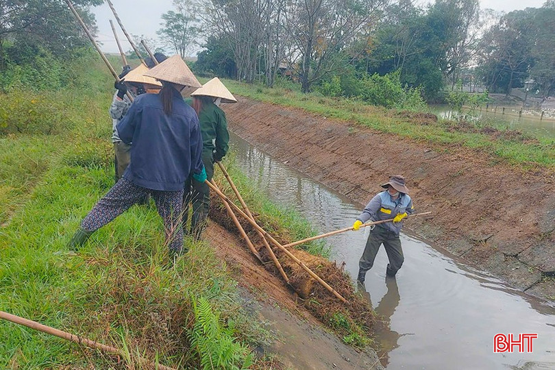 Hà Tĩnh có 6.333 km kênh mương các loại. bqbht_br_z6055033413670-e933f425489e559fed58e8689cacc983.jpg