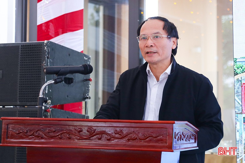 Giám đốc Sở NN&PTNT tỉnh Nguyễn Văn Việt phát biểu tại hội nghị. bqbht_br_img-8203.jpg