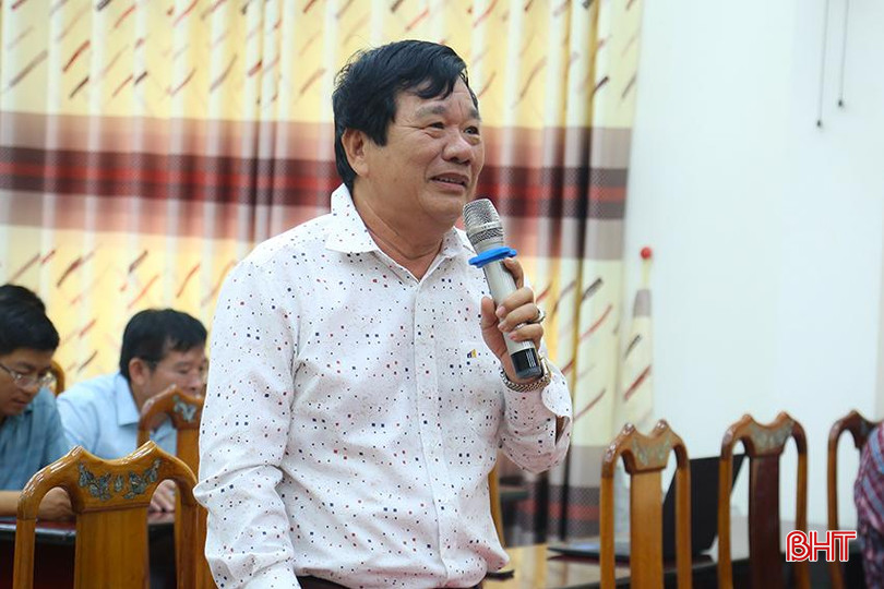 Phó Chủ tịch Hiệp hội Doanh nghiệp tỉnh Hà Tĩnh Lê Tiến Sơn: Đề nghị sở tiếp tục công bố giá vật liệu xây dựng, chỉ số giá xây dựng phù hợp với biến động của thị trường; chủ động rà soát điều chỉnh kịp thời các bộ đơn giá để công bố. IMG_8876.jpg