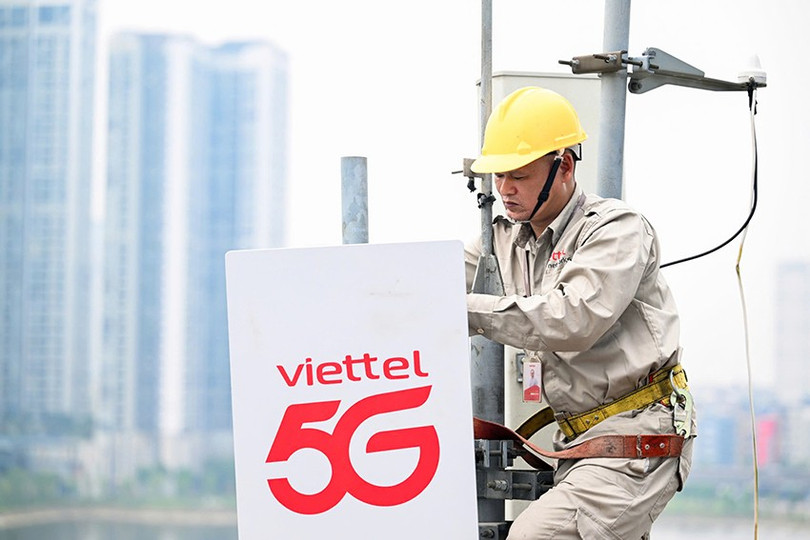 Viettel quyết tâm hoàn thành lắp mới 22.000 trạm phát sóng 5G trong năm 2025. z7089357014057-d68a1013cb485bfdadeee2a058c2c463.jpg