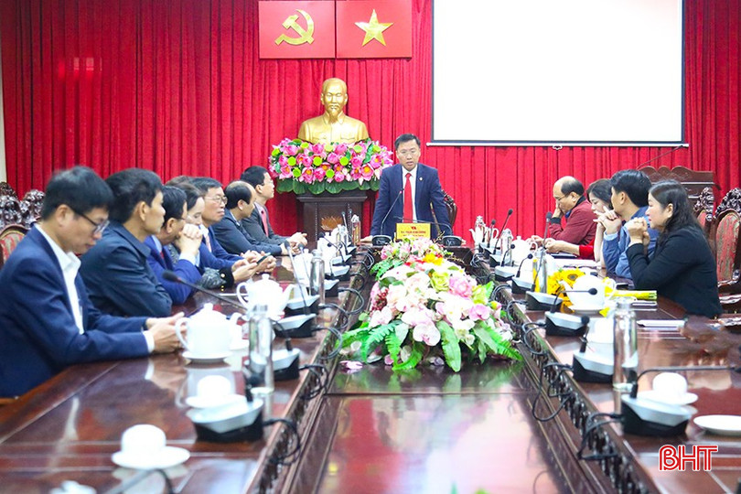 Thường trực Thành ủy tổ chức gặp mặt các đồng chí lãnh đạo quản lý dự kiến nghỉ công tác trước khi sắp xếp bộ máy, đơn vị hành chính cấp xã. bqbht_br_img-9855.jpg
