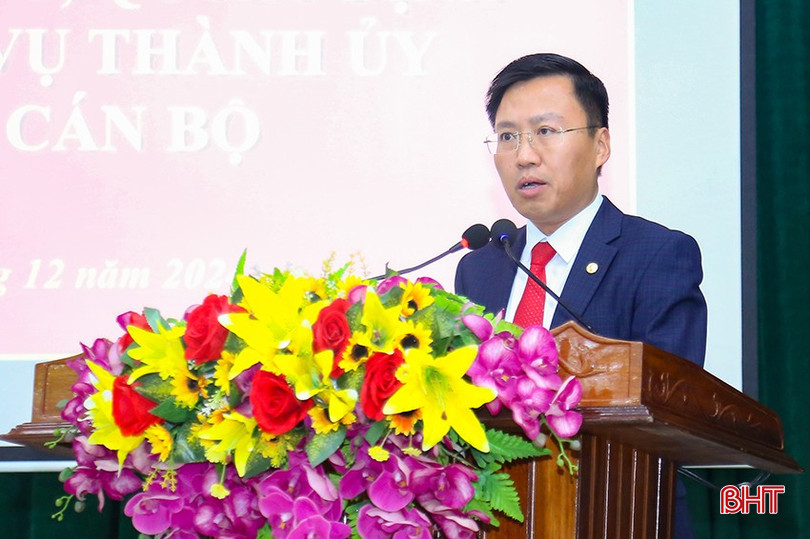 Phó Bí thư Thường trực Thành ủy Phạm Hùng Cường phát biểu tại hội nghị. bqbht_br_img-9832.jpg