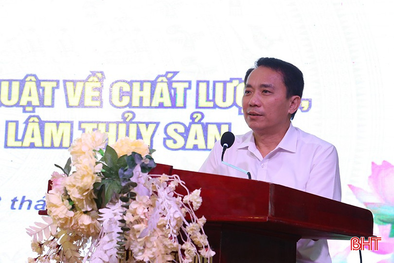 Phó Giám đốc Sở NN&PTNT tỉnh Nguyễn Quang Thọ phát biểu khai mạc buổi tập huấn. IMG_0958.jpg