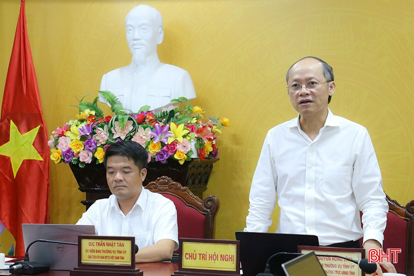 Phó Chủ tịch Thường trực UBND tỉnh Nguyễn Hồng Lĩnh phát biểu chỉ đạo tại điểm cầu Hà Tĩnh. img-0191-3636-9790.jpg
