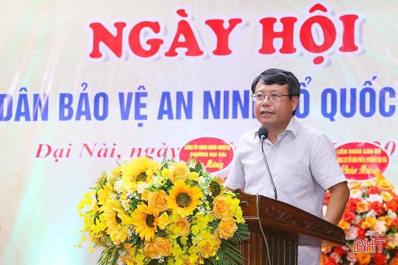 Bí thư Thành ủy Dương Tất Thắng phát biểu chúc mừng. IMG_2316.jpg