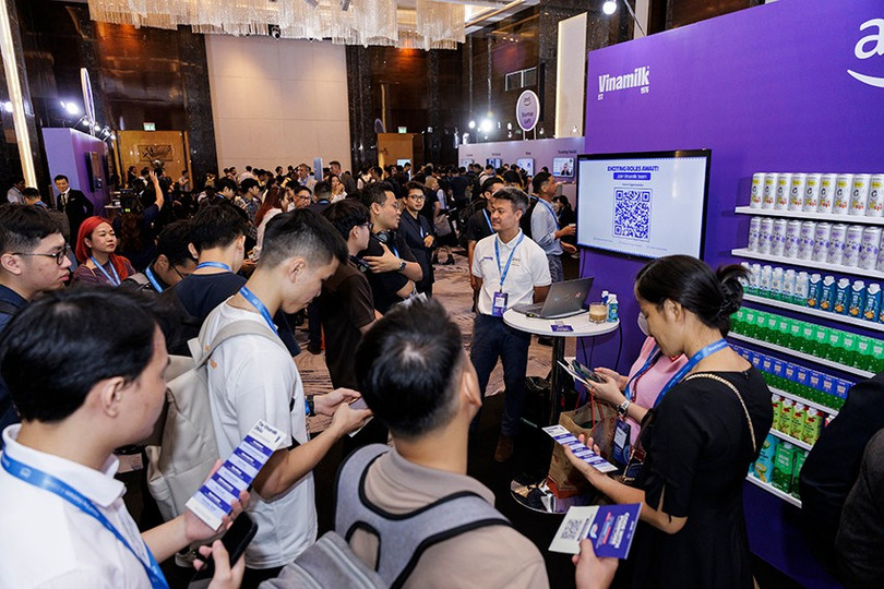 Gian hàng Vinamilk thu hút sự quan tâm của nhiều khách tham dự tại sự kiện AWS Cloud Day Việt Nam 2025 (Ảnh: AWS). anh-1a-1.jpg
