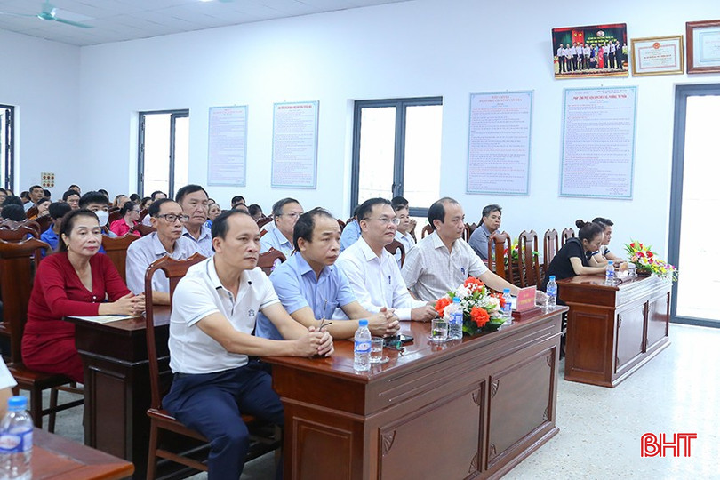 Đại biểu dự lễ phát động. img-4762-4360.jpg