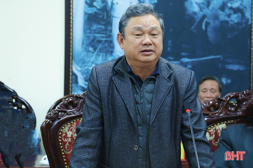 Nguyên Bí thư Thành ủy Ngô Đức Huy phát biểu tại buổi gặp mặt. bqbht_br_img-8664-2392.jpg