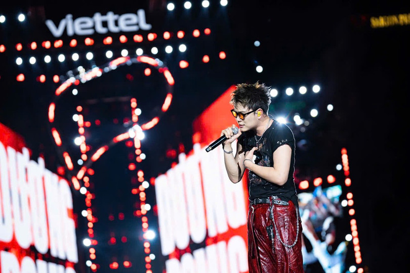 두옹 도믹의 등장은 관객들에게  z7184853291381-47a8c6c41fdd08de1b96426bacd171c9.jpg