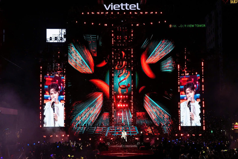 부 깟 뜨엉은 Y-Fest 2025에서 감동적인 공연을 펼쳤습니다. z7184853269860-73044fe4522aabd2c0ed826817bd0e0b.jpg