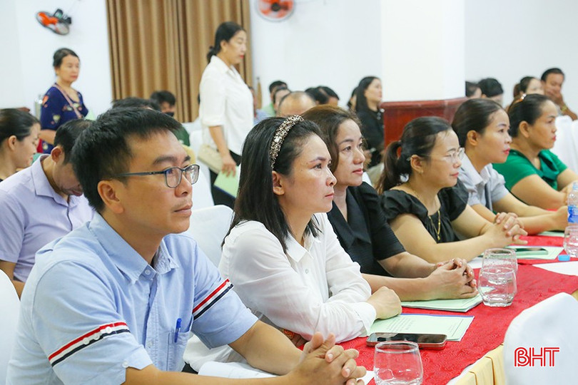Các học viên cũng được trao đổi cụ thể những kỹ năng quan trọng về xây dựng kênh và live stream trên nền tảng Tiktok. IMG_1491.jpg