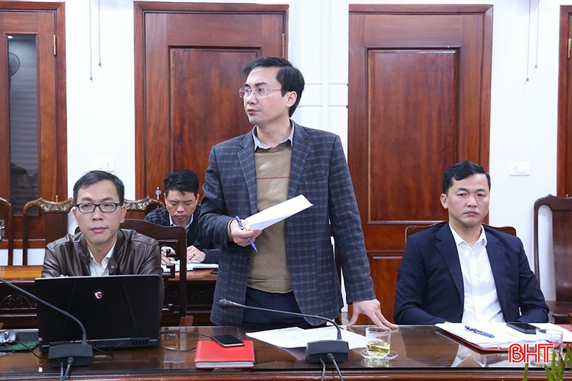 Các phòng, ban liên quan trao đổi các giải pháp xử lý kiến nghị của công dân. bqbht_br_img-9807.jpg