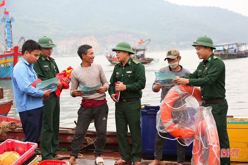 Hà Tĩnh tăng cường công tác tuyên truyền cho ngư dân về phòng, chống khai thác IUU. bqbht_br_z6144645275691-471ca24e58d668ddff0e6794e8acdf72.jpg