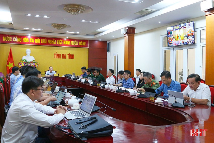 Đại biểu tham dự hội nghị tại điểm cầu Hà Tĩnh. img-0262-6806-4457.jpg