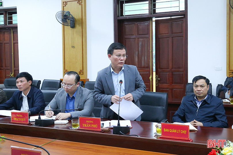 Chủ tịch UBND phường Trần Phú Trần Quốc Toản thông tin tình hình KT-XH trên địa bàn. bqbht_br_img-8526.jpg
