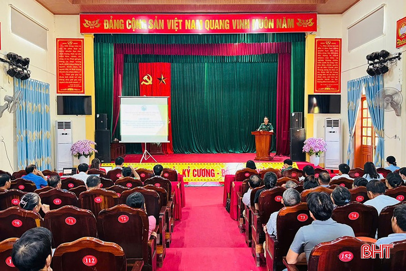 Công tác tuyên truyền về phòng chống khai thác IUU được các sở, ngành, đơn vị liên quan thực hiện thường xuyên. bqbht_br_z7098065493836-4f71e7b0e017b55445c6ca0a3bf6b872.jpg
