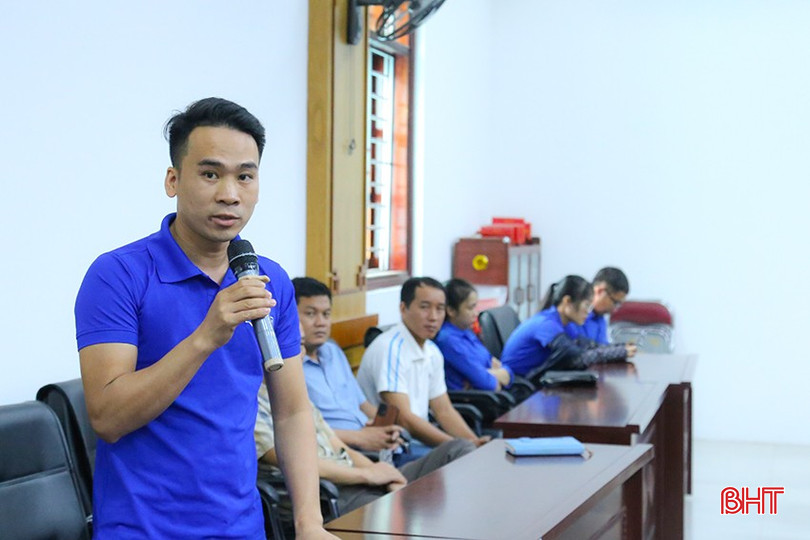 Các vấn đề liên quan đến cơ hội việc làm và chính sách khởi nghiệp được nhiều thanh niên của TP Hà Tĩnh thẳng thắn trao đổi. img-5931-9002.jpg