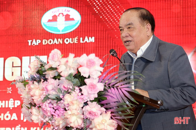 Chủ tịch HĐQT Công ty CP Tập đoàn Quế Lâm Nguyễn Hồng Lam phát biểu tại hội nghị. bqbht_br_img-0191.jpg