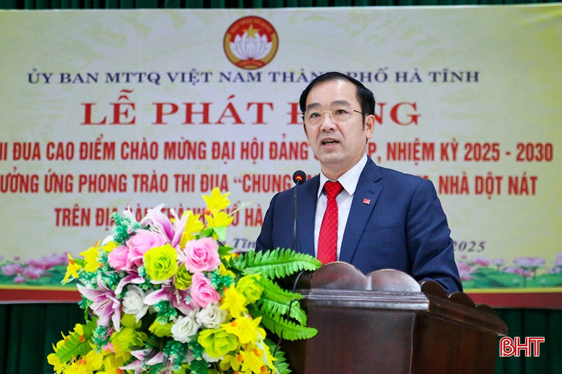 Chủ tịch Ủy ban MTTQ TP Hà Tĩnh Nguyễn Đức Danh phát động đợt thi đua cao điểm. bqbht_br_img-9949.jpg