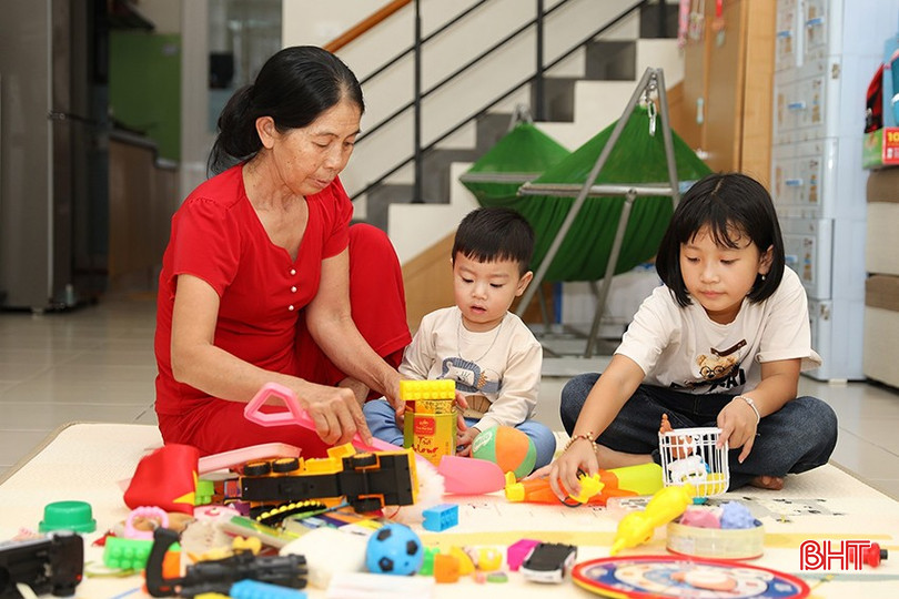 Việc đảm bảo nơi ăn chốn ở ổn định cho gia đình là điều kiện quan trọng để người lao động yên tâm làm việc. bqbht_br_a12-1.jpg