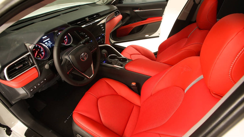 5 phien ban toyota camry danh rieng cho tay dua nascar