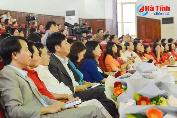 hong linh nhat hoi thi tuyen truyen vien bhxh bhyt