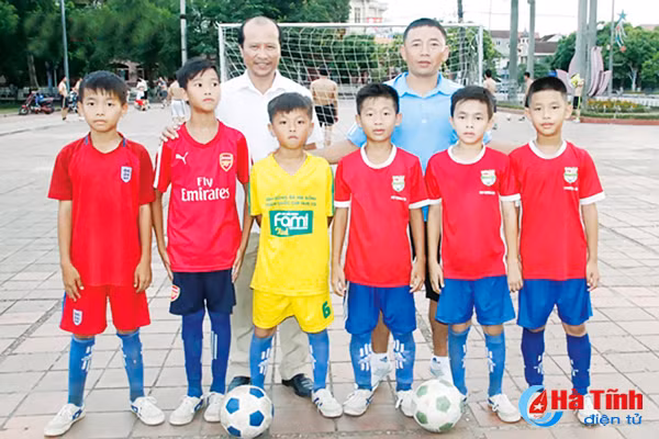 3 cau thu nhi ha tinh trung tuyen lo song lam nghe an