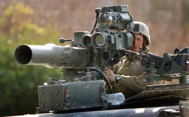 nhung loai vu khi giup my tro nen vo doi