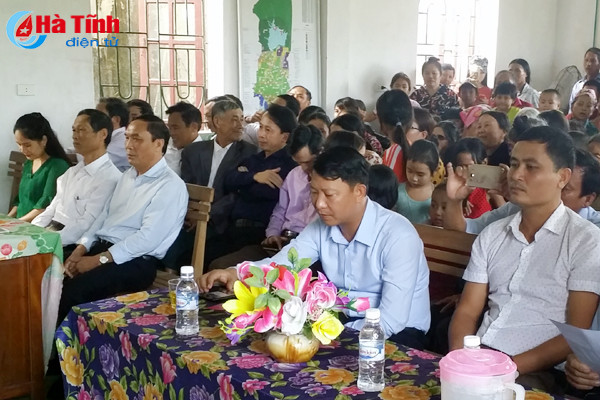 lanh dao tinh vui ngay hoi dai doan ket o co so