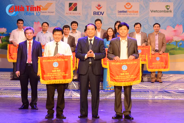 hong linh nhat hoi thi tuyen truyen vien bhxh bhyt