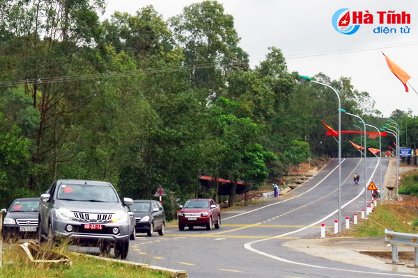 dam cuoi ngoai toc thu 5 o ban rao tre