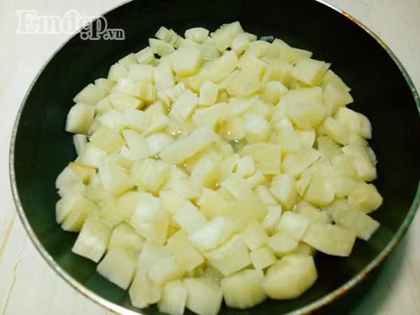 nau che khoai mi la dua thom lung nong hoi cho bua xe chieu