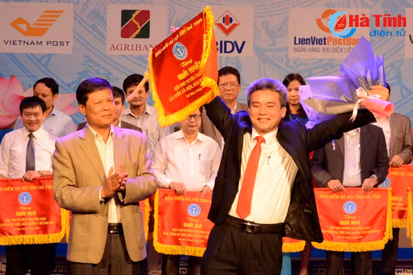 hong linh nhat hoi thi tuyen truyen vien bhxh bhyt