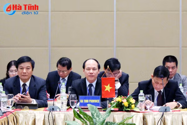 som mo tuyen van tai ha tinh tha khec nakhon phanom bang coc