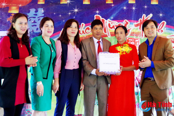 dam cuoi ngoai toc thu 5 o ban rao tre