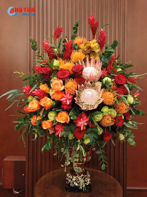 me dam khong gian ruc sac mau apec cua co chu nguoi ha tinh