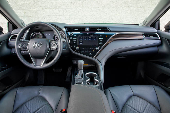 trai nghiem toyota camry 2018 va honda accord 2018