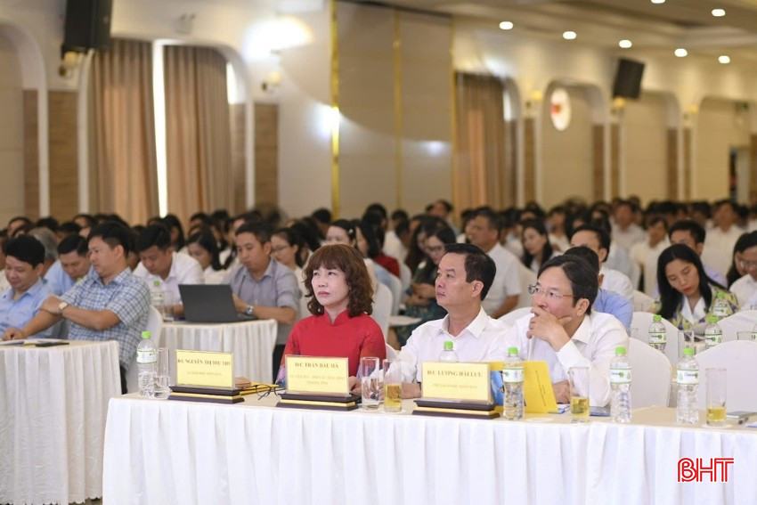 Delegates attending the conference. bqbht_br_arnh1-lai.jpg