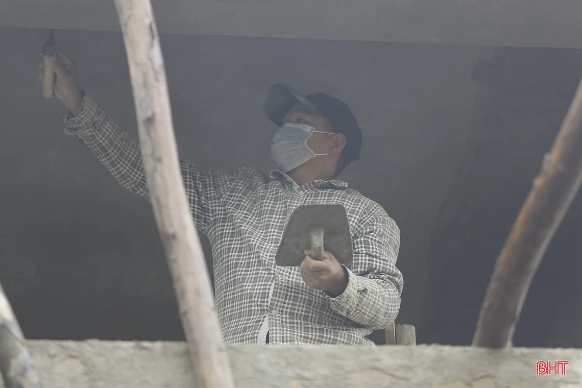 Giá lạnh bao trùm trên phố ở Hà Tĩnh